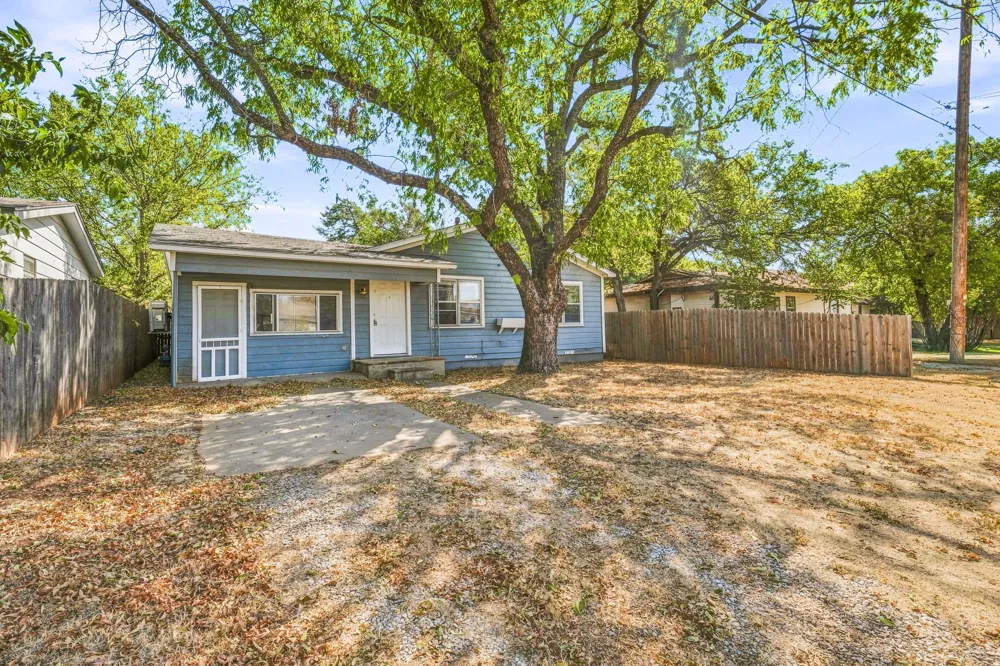 1397 Estes Street Stephenville, TX 76401