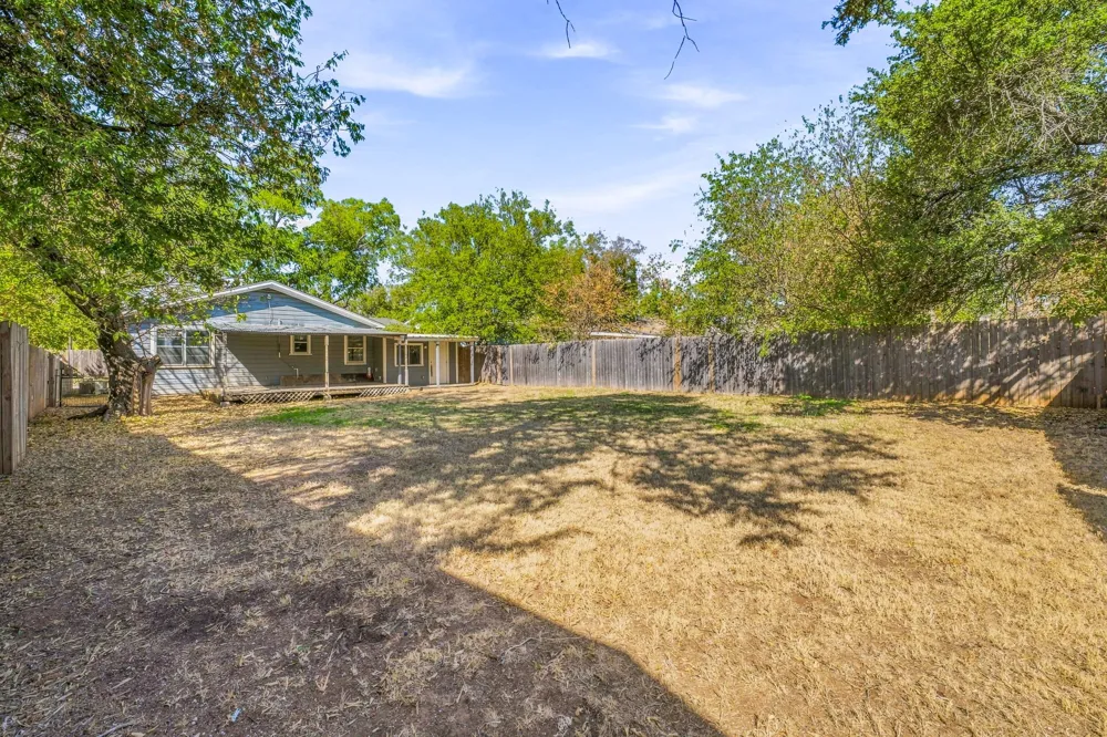 1397 Estes Street Stephenville, TX 76401