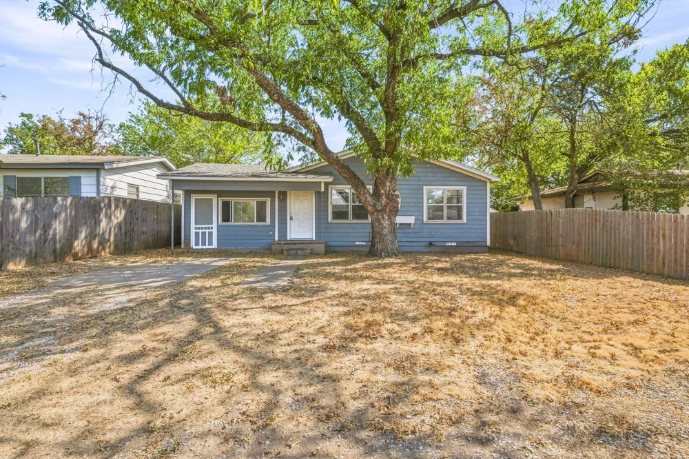 1397 Estes Street Stephenville, TX 76401