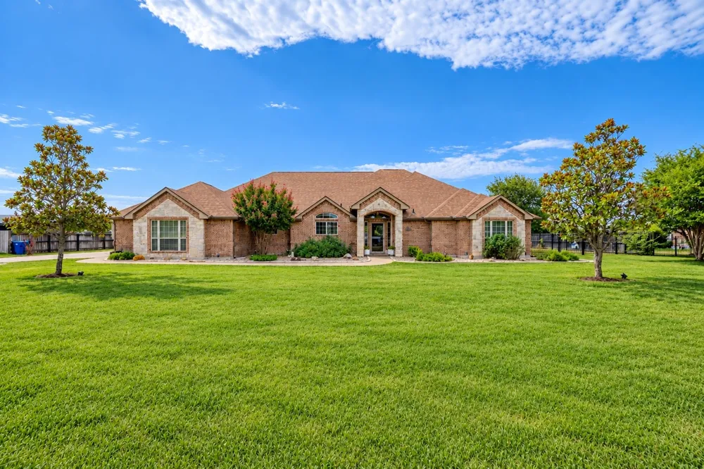 1236 Woodbridge Court Willow Park, TX 76087