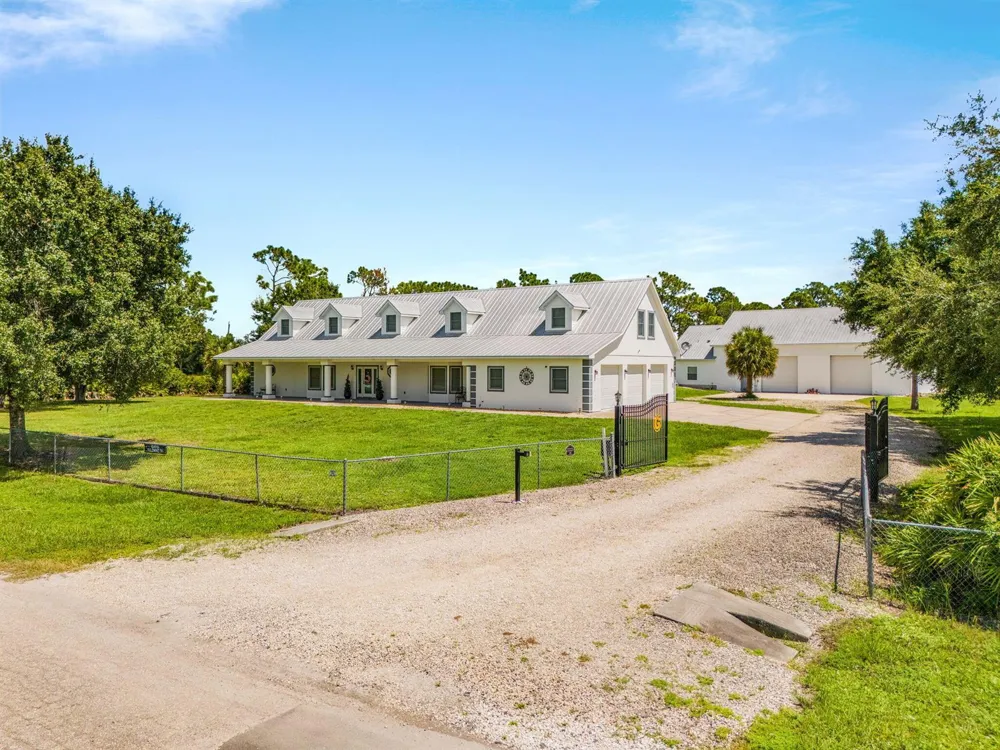 688 PALOMINO TRAIL Englewood, FL 34223