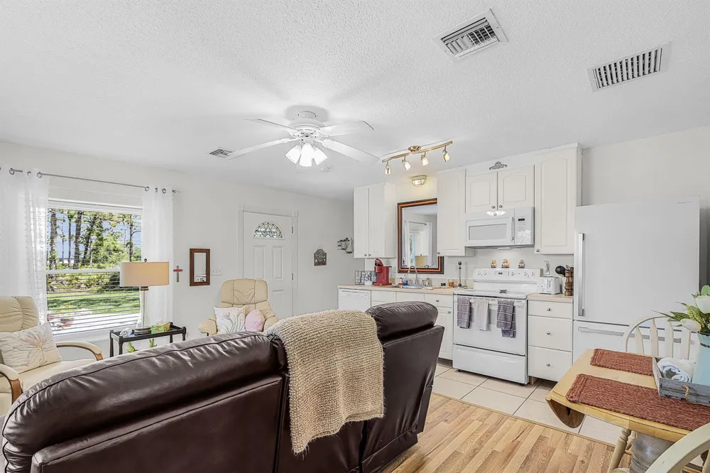 688 PALOMINO TRAIL Englewood, FL 34223