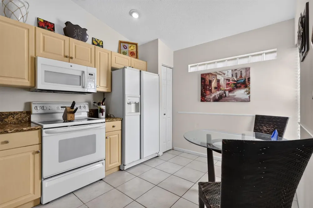 7203 Whitfield Avenue Boynton Beach, FL 33437