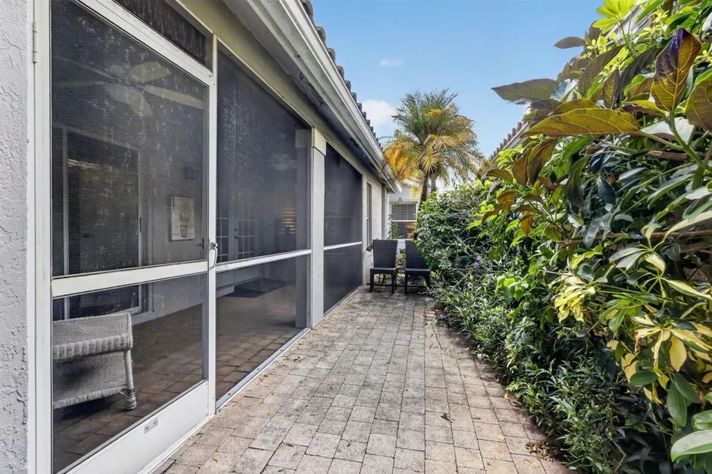 7203 Whitfield Avenue Boynton Beach, FL 33437