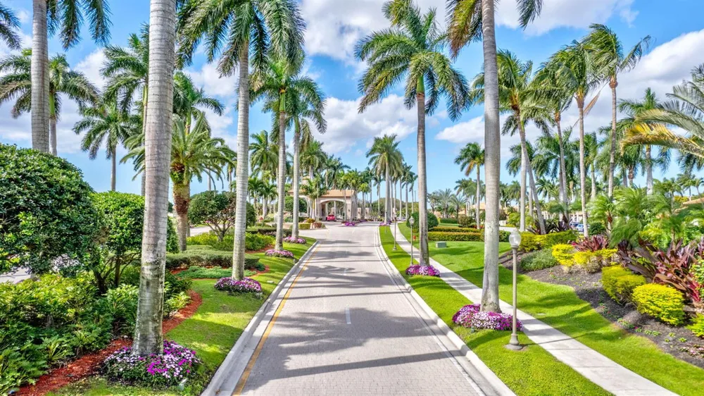 7203 Whitfield Avenue Boynton Beach, FL 33437