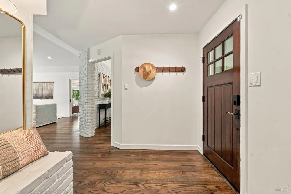 50 Oakcrest Court Napa, CA 94558