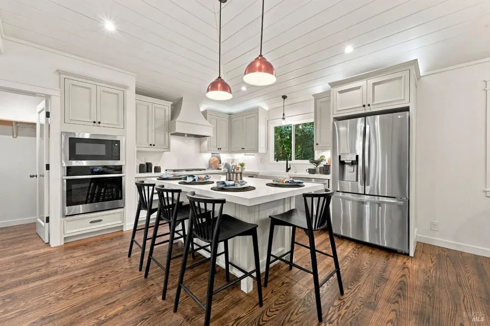 50 Oakcrest Court Napa, CA 94558