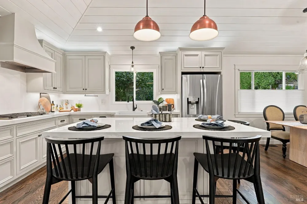 50 Oakcrest Court Napa, CA 94558