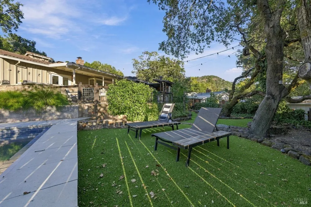 50 Oakcrest Court Napa, CA 94558