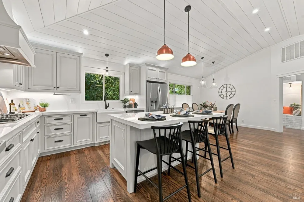 50 Oakcrest Court Napa, CA 94558