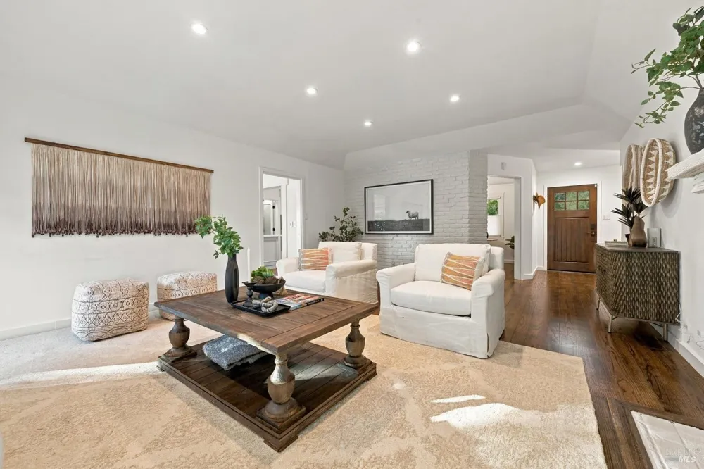 50 Oakcrest Court Napa, CA 94558