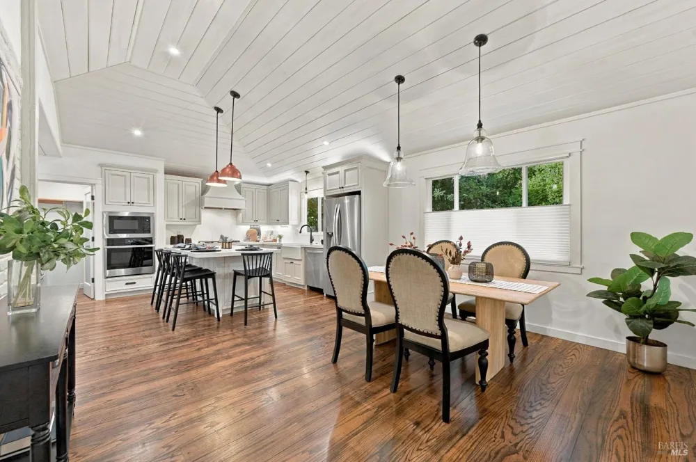 50 Oakcrest Court Napa, CA 94558