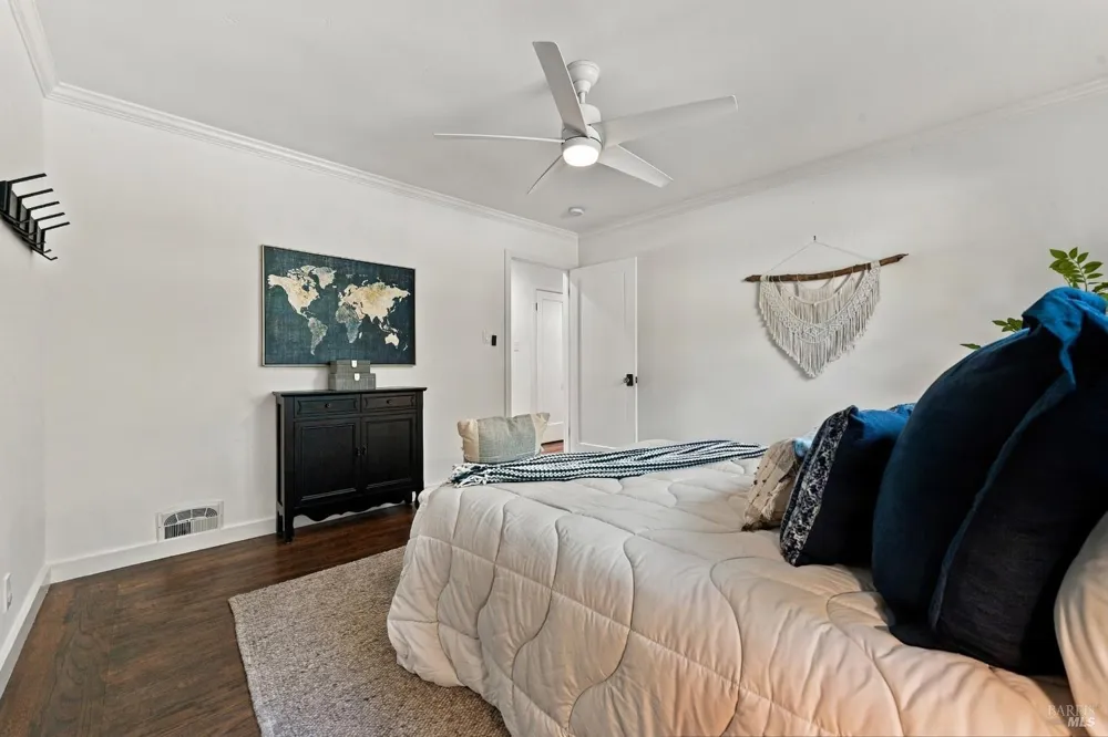 50 Oakcrest Court Napa, CA 94558