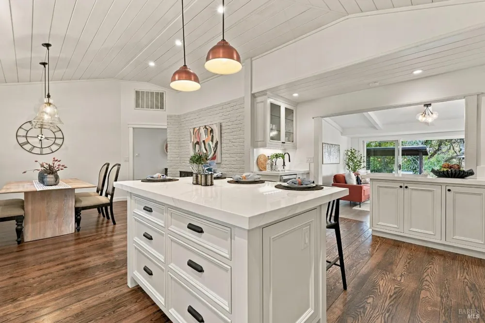 50 Oakcrest Court Napa, CA 94558
