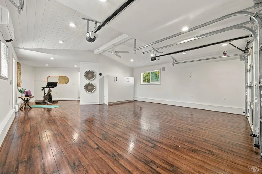 50 Oakcrest Court Napa, CA 94558