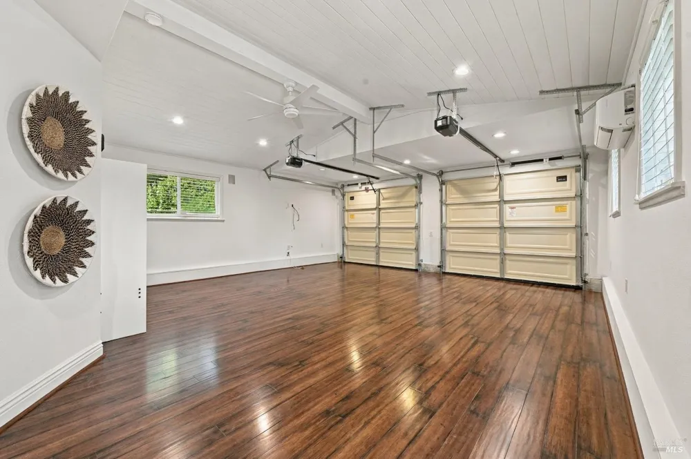 50 Oakcrest Court Napa, CA 94558