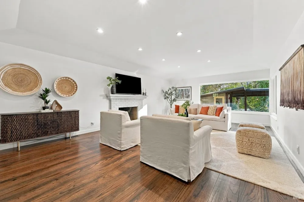 50 Oakcrest Court Napa, CA 94558