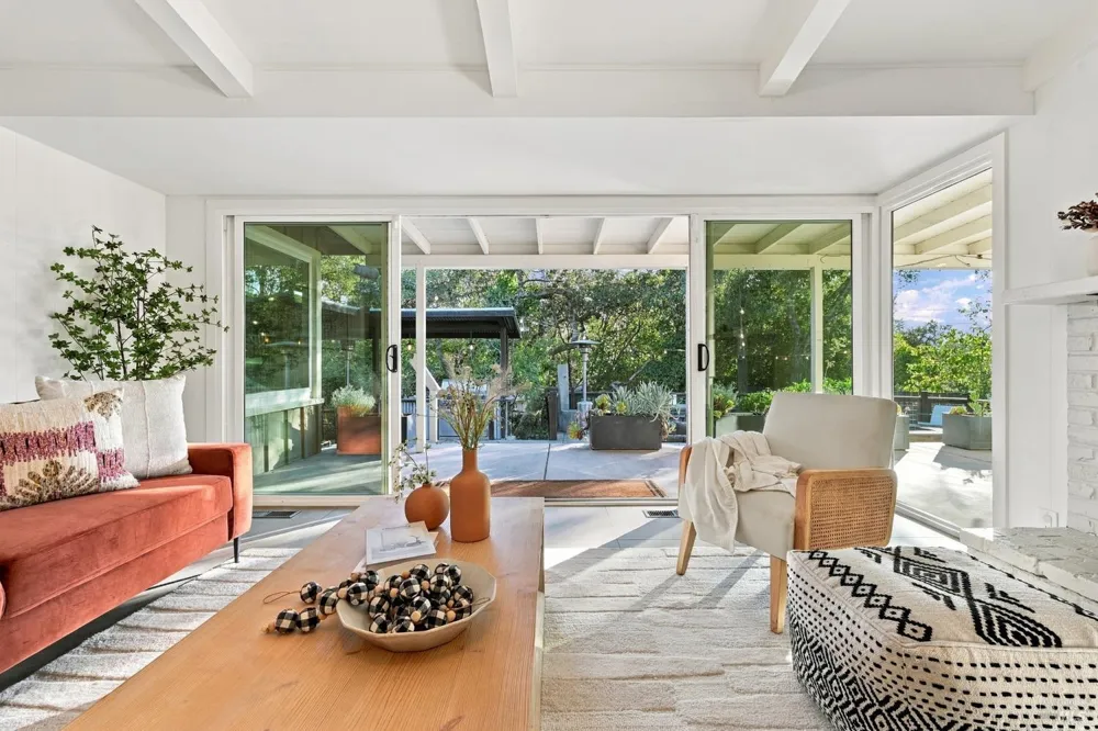 50 Oakcrest Court Napa, CA 94558