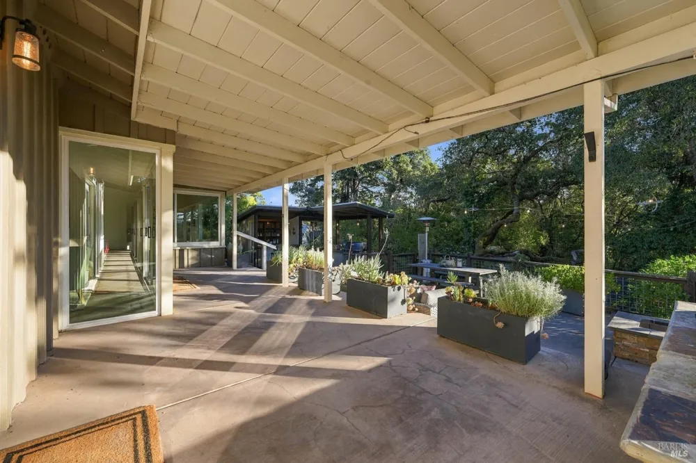 50 Oakcrest Court Napa, CA 94558