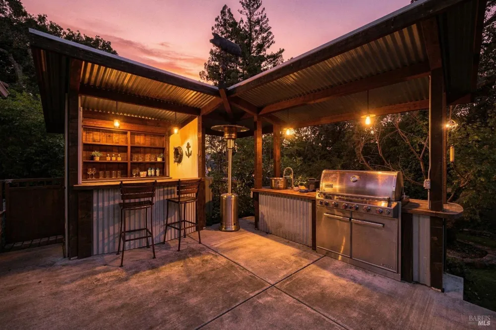 50 Oakcrest Court Napa, CA 94558