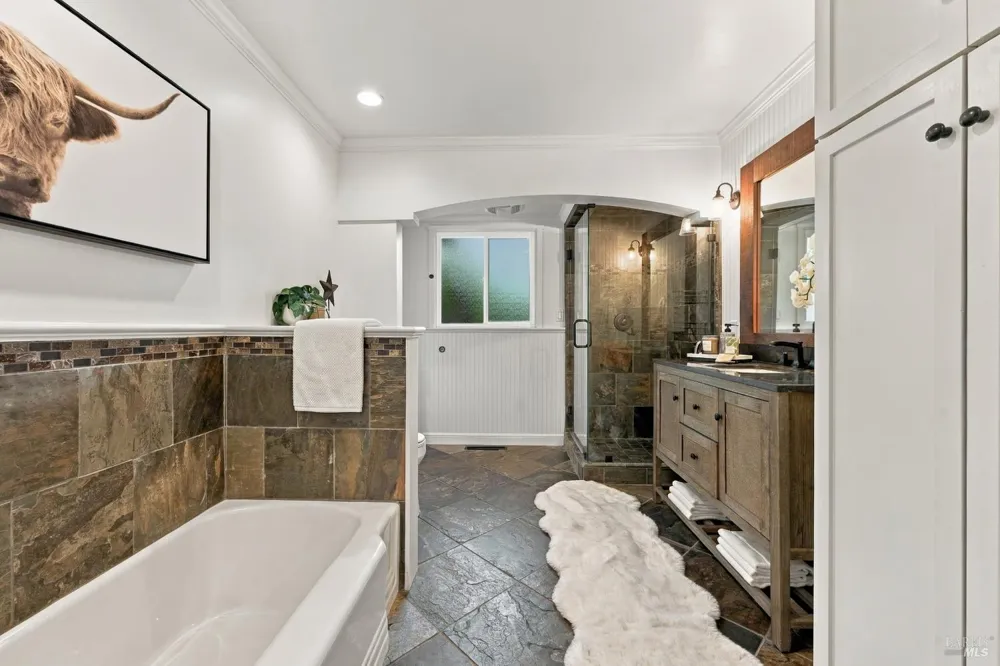 50 Oakcrest Court Napa, CA 94558