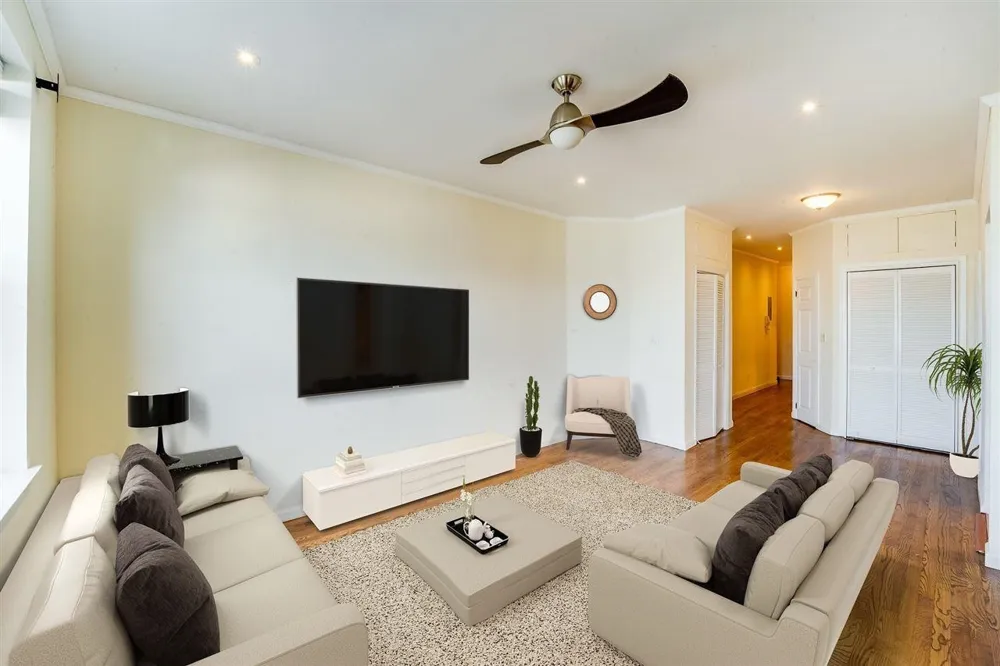 883 BLVD EAST Weehawken, NJ 07086