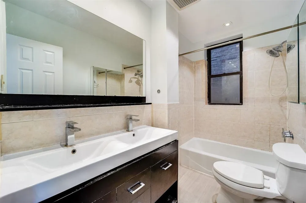 883 BLVD EAST Weehawken, NJ 07086