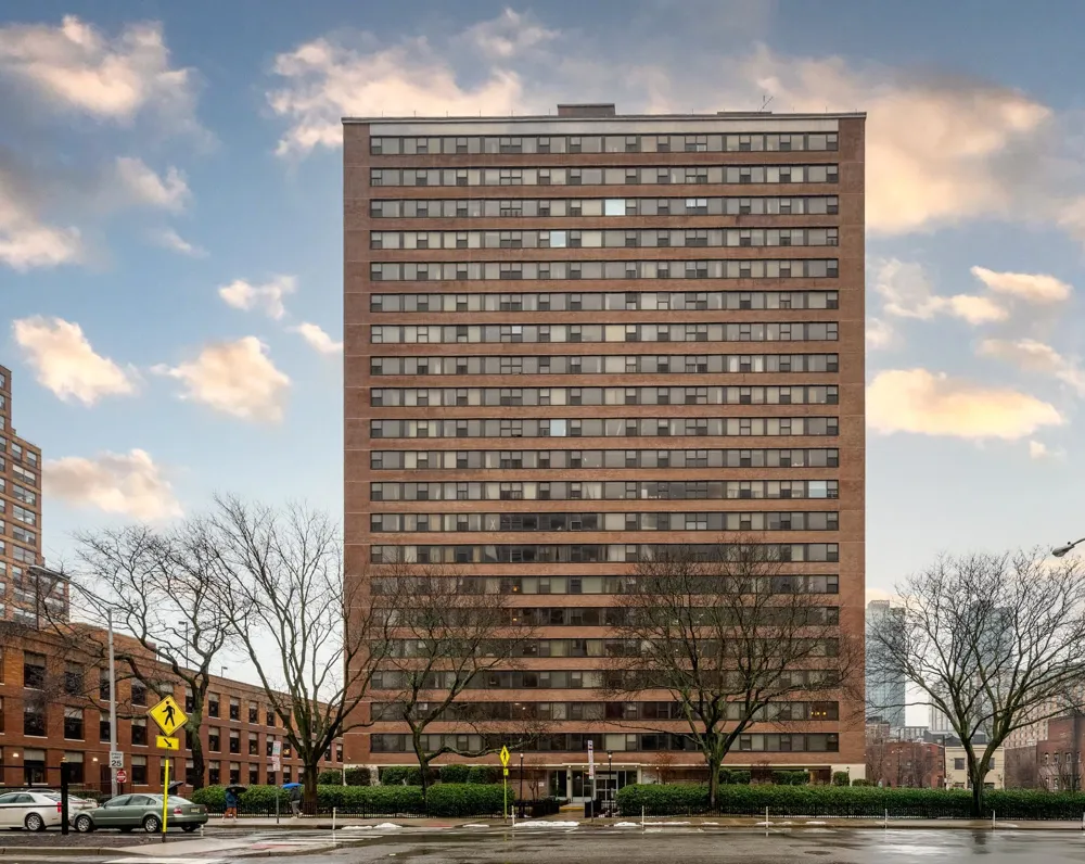 135 MONTGOMERY ST Jersey City, NJ 07302