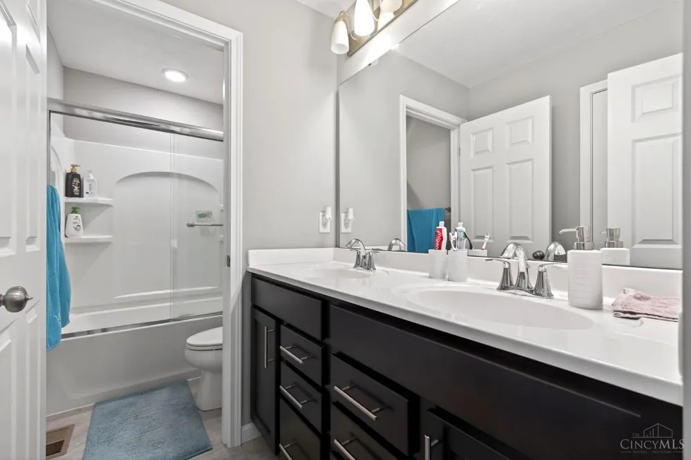 5518 Pacific Crest Lane Fairfield, OH 45011