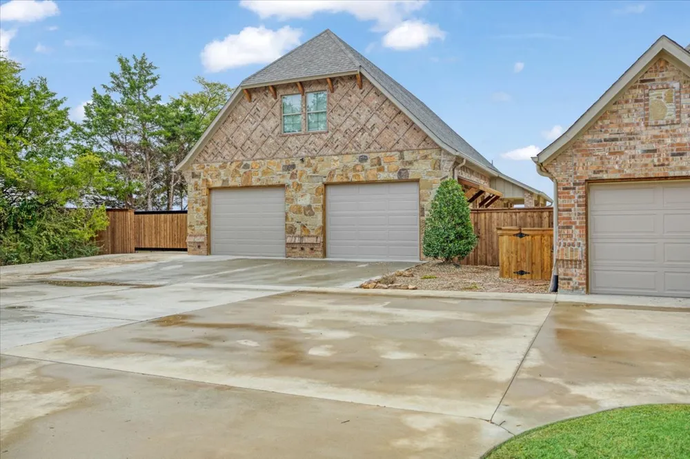 3307 Castle Court Durant, OK 74701