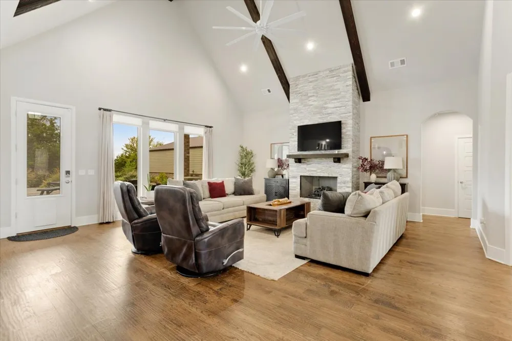 3307 Castle Court Durant, OK 74701