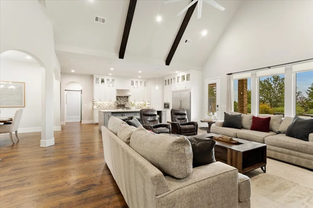 3307 Castle Court Durant, OK 74701