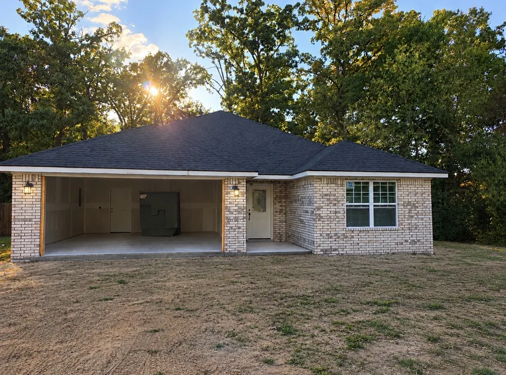 1000 S Hugo Street Muldrow, OK 74948