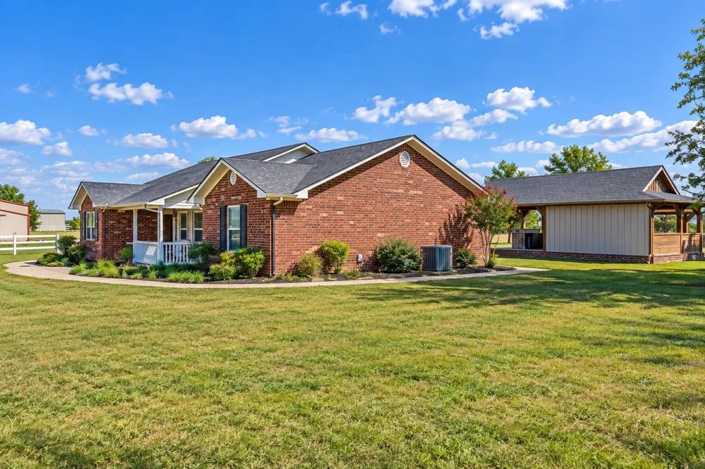 2284 Roping Atoka, OK 74525