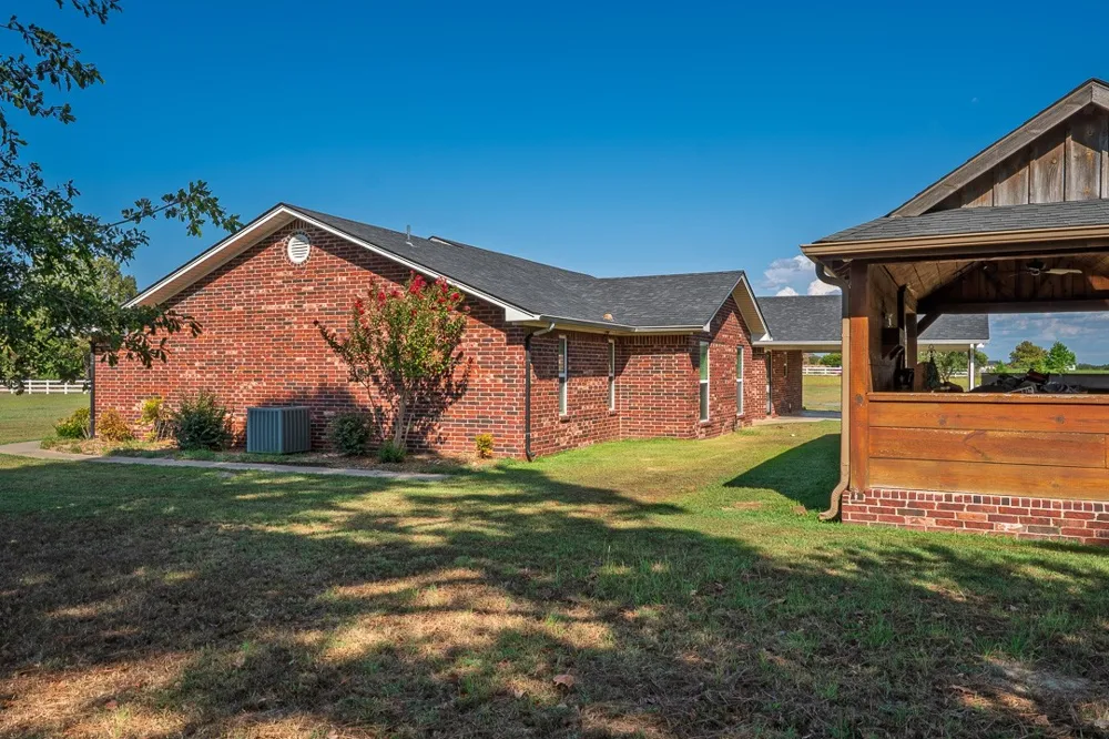 2284 Roping Atoka, OK 74525