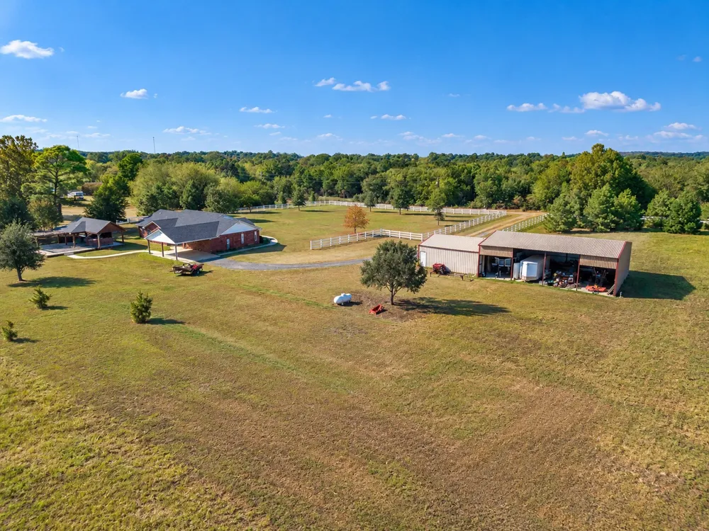 2284 Roping Atoka, OK 74525