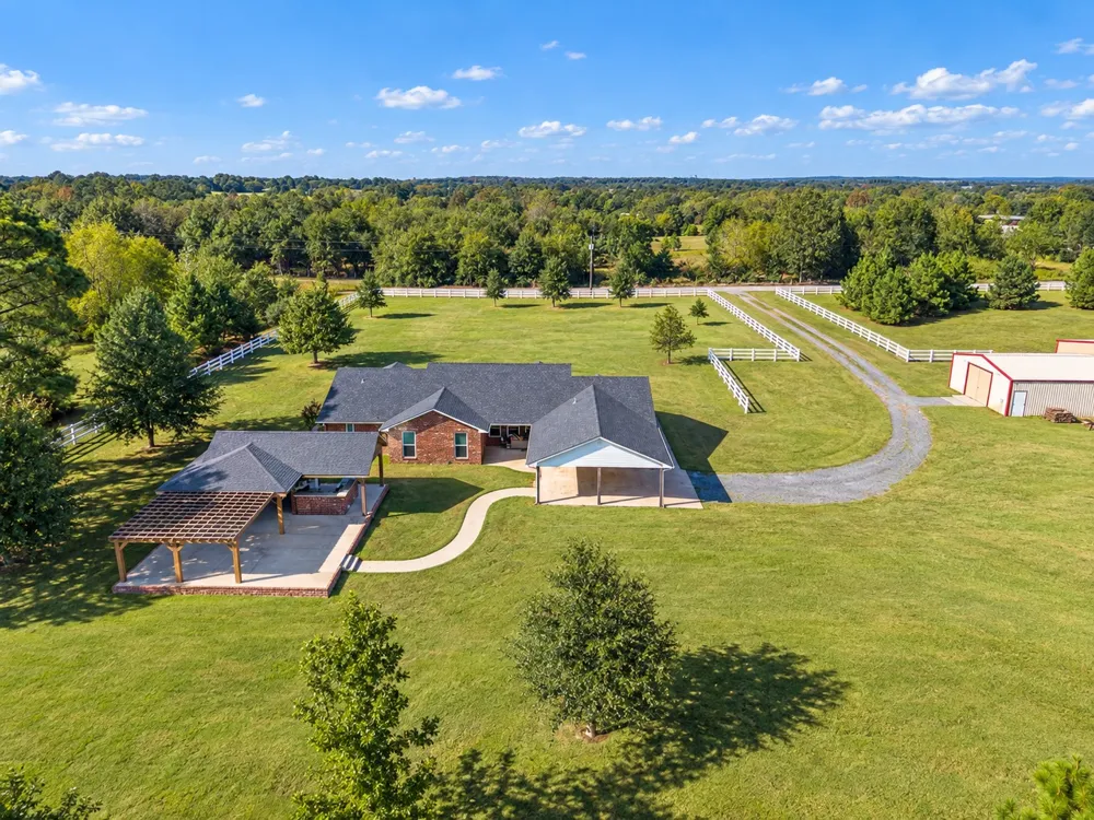 2284 Roping Atoka, OK 74525