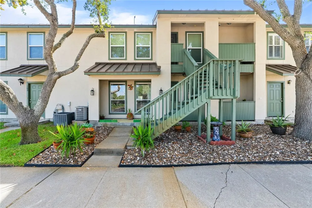 302 St Andrews #K-102 Rockport, TX 78382