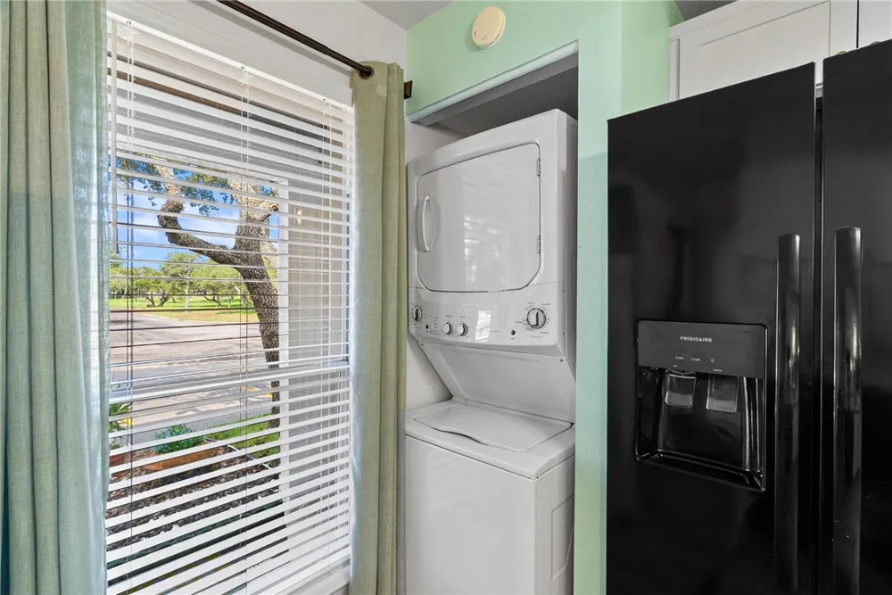 302 St Andrews #K-102 Rockport, TX 78382