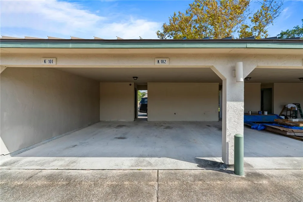 302 St Andrews #K-102 Rockport, TX 78382