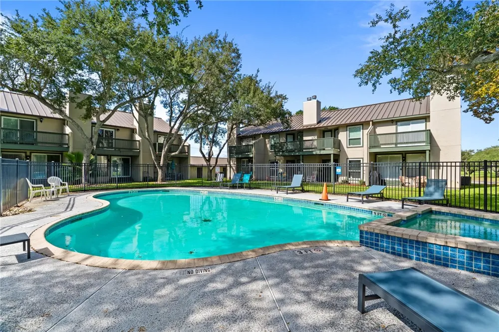 302 St Andrews #K-102 Rockport, TX 78382
