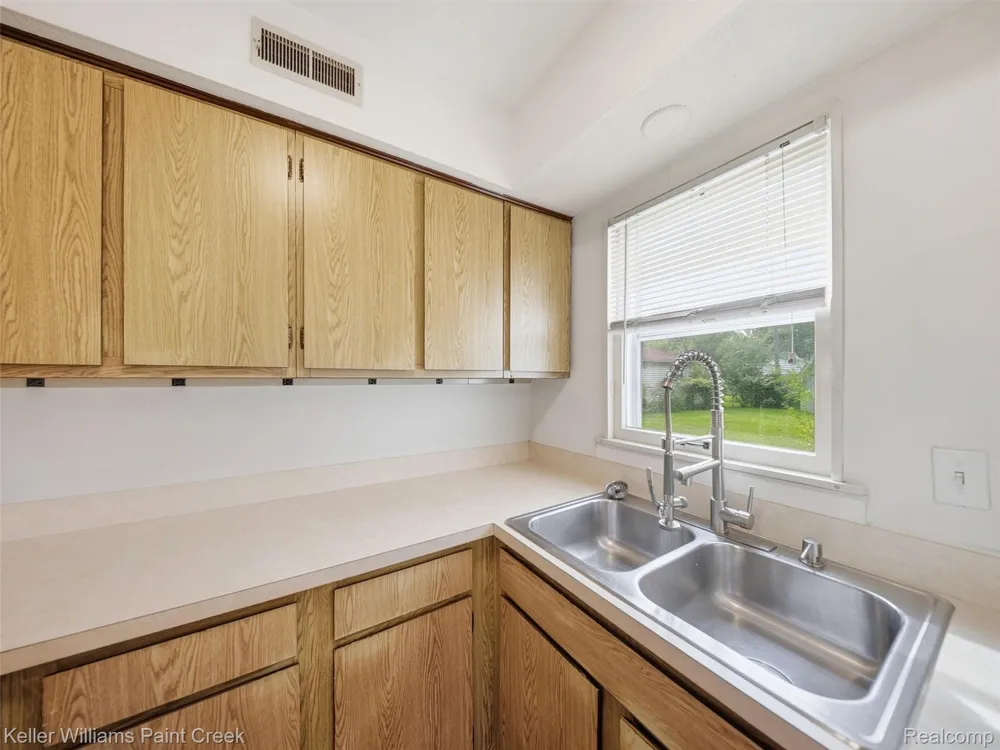 2908 Edna Jane Drive Auburn Hills City, MI 48326