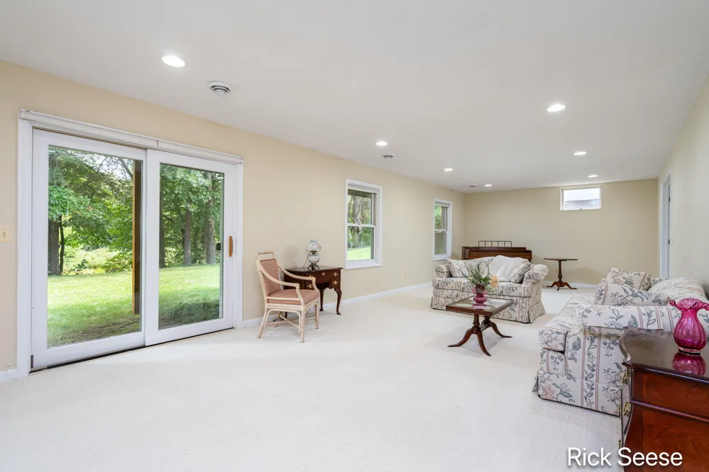 13535 Forest River Drive SE Vergennes Township, MI 49331