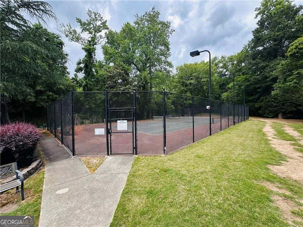 6700 Roswell RD Sandy Springs, GA 30328