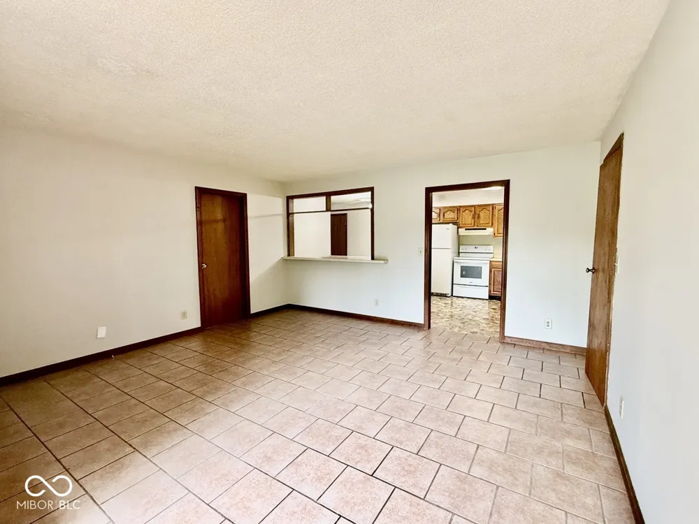 12099 E Davis Avenue Brazil, IN 47834