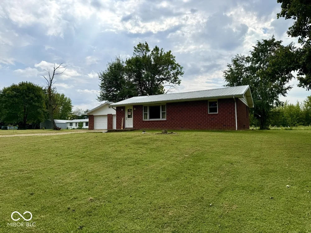 12099 E Davis Avenue Brazil, IN 47834