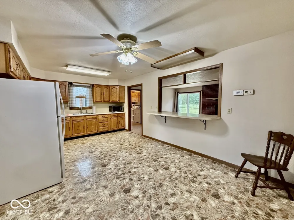12099 E Davis Avenue Brazil, IN 47834
