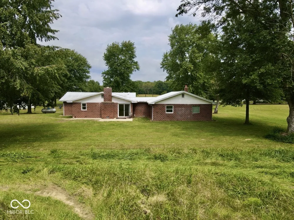 12099 E Davis Avenue Brazil, IN 47834