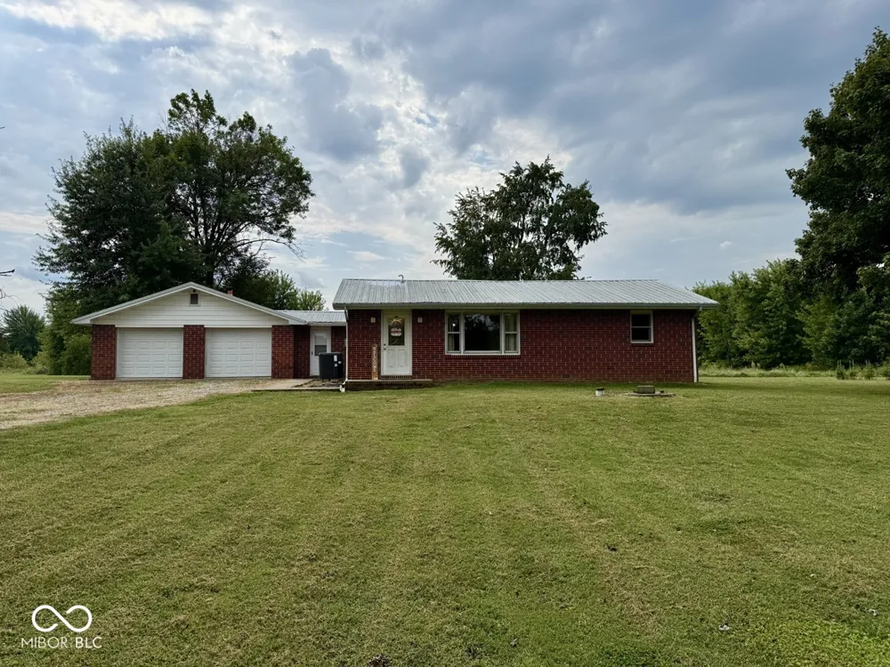 12099 E Davis Avenue Brazil, IN 47834