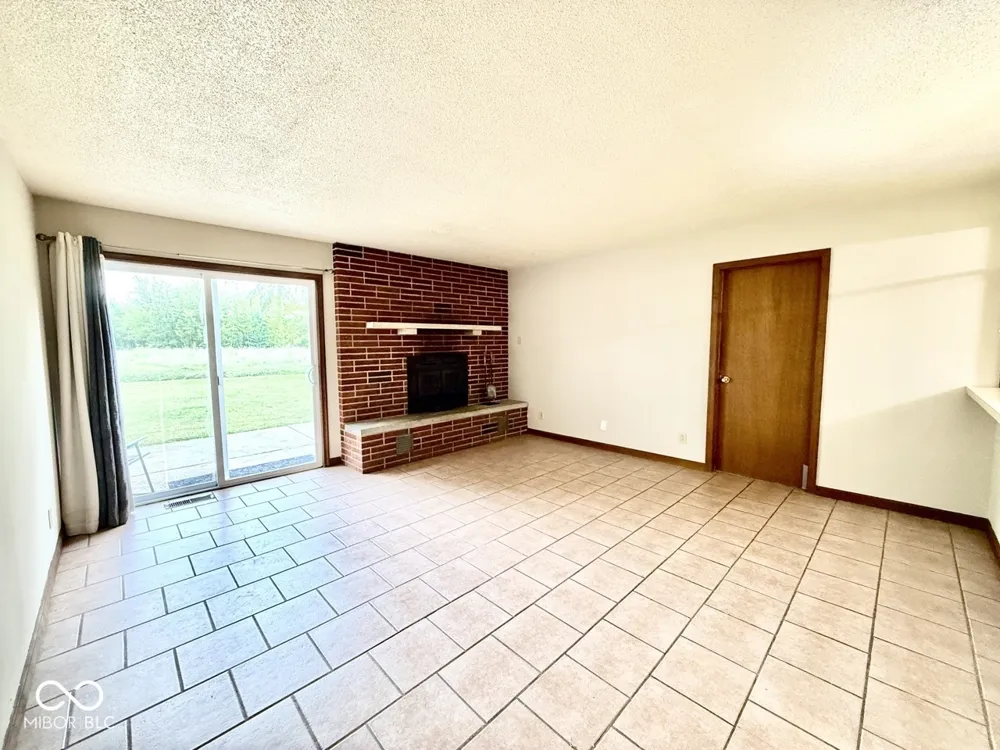 12099 E Davis Avenue Brazil, IN 47834